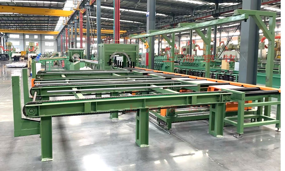 钢管上料架、码垛成六角形、捆扎机、端头缠绕膜、管身整体缠绕编织带、捆端头覆膜